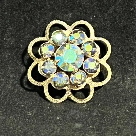Vintage Pair Of Gold Tone Aurora Borealis Rhinestone Flower Brooches (3409) - Picture 3 of 9